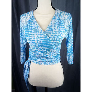 Luxe by Carmen Marc Valvo Wrap Top, Blue White 3/4 Sleeve, size 12